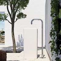 Washbasin mixer tap BOSS: B40L.Mfloor-mountedstainless steeloutdoor