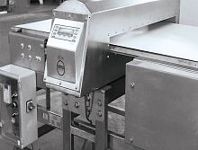 Pneumatic conveyor automaticfor the food industrywith defective part removal