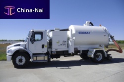 Airport de-icing vehicle GRV 2100sprayer
