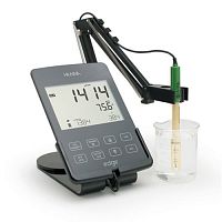 Multi-parameter water analyzer HI2030pHdissolved oxygen