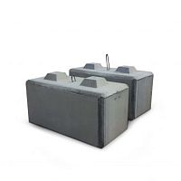 Solid concrete block for wallhigh-performance