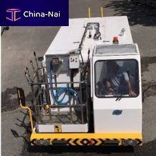 Self-propelled potable water truck SW-3000with flow meterwith lift platformfor airport