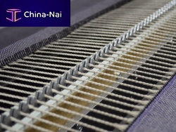 Fabric cutting machine