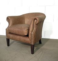 Classic club chair Carnabyleatherbeechwith removable cushion