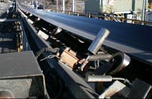 Steel cord conveyor belt rubbercoatedfor the chemical industry