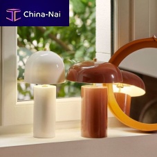 Table lamp Namekobrushed brassporcelaincontemporary