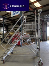 Movable access platform