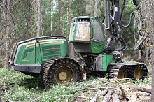 Crawler forestry harvester forestry forwarder