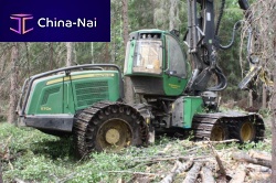Crawler forestry harvester forestry forwarder