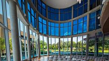 Airport glass panel SAGEGLASS CLASSIC®electrochromicsmartfor facade