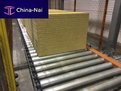Roller conveyor storagefor heavy loads