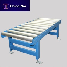 Roller conveyor height-adjustable