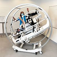 Gyroscopic chair Rotundum