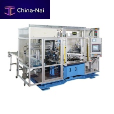 Automatic riveting machine