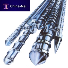 Wear-resistant extrusion screw