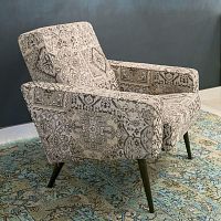 Traditional armchair HOLLANDEZfabricwith armrests