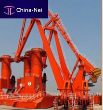 Mobile crane shipbuildingharborloading