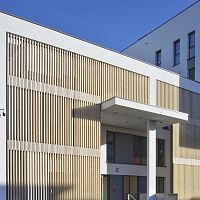 Wooden solar shading POLICE STATION, MOLENBEEK BELGIUMfor facadeverticalfixed