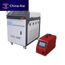 Weld cleaning machine