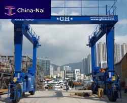 Lightweight gantry crane GH-35 self-propelledfor marine applicationsfor ship loading