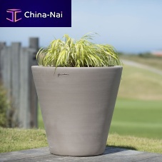 Terracotta plant pot VBclayroundconical