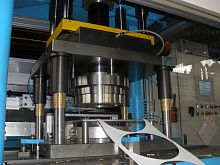 Compression molding machine automatic