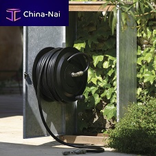 Small garden hose reel WALL�Rgalvanised steelstainless steelwooden