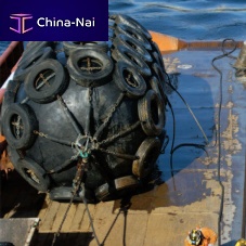 Ship fender for pontoonYokohamachaine-tire net