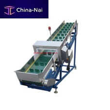 Flat metal detector for conveyorfor plasticsfor the recycling industry