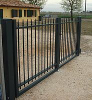 Swing gate DRIVEWAY steelwith barscommercial