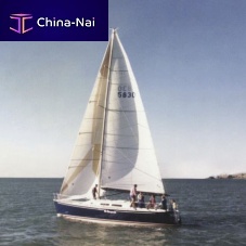 Cruising sailboat Mr Rooseveltwith bowsprit