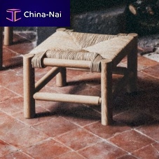 Rustic stool PNLOPEoakstraw