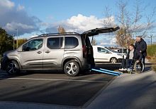 Minivan wheelchair accessible vehicle TPMR gasdieselrear-entry