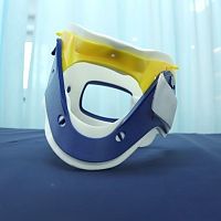Semi-rigid cervical collar EB-2AC4with tracheostomy openingadult