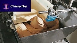 Polyurethane belt cleaner