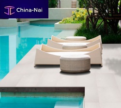 Stone swimming pool coping non-slip
