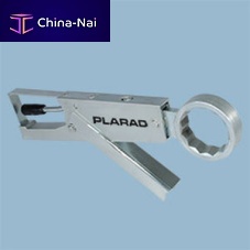 Metal reaction arm