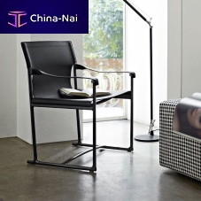 Contemporary chair Mirtoindoorleathercast aluminum base