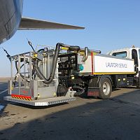 Self-propelled toilet truck 6022for airport