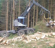 Rubber-tired forestry harvester 300 hp | TB series