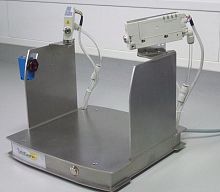 Cleaning ionizing air gun for clean rooms