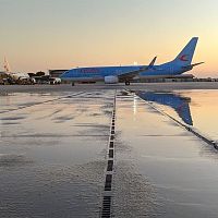 Airport drain channel XTREMFIX I-TRAXwith gratingreinforced concrete