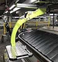 Self-propelled baggage belt loader 96-10074for airport