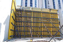Climbing formwork beamcircularwall