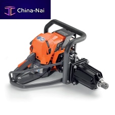 Combustion engine impact wrench Master 65®for heavy-duty applicationsfor railway