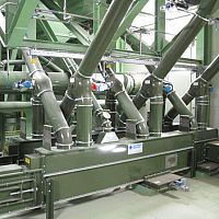 Chain conveyor horizontaltroughtransport