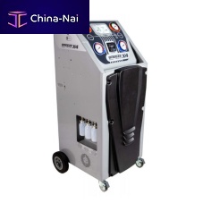 Air conditioning system gas evacuating and refilling device Breeze Dual X4mobilefor automotive applicationswith compressor