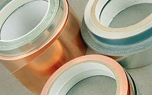 Double-sided adhesive tape conductivefor EMC shieldingaluminum
