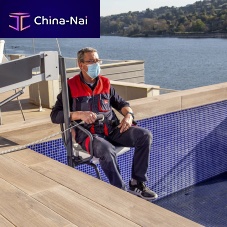 Fixed pool lift mobilefor people with reduced mobility
