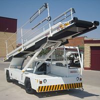 Self-propelled baggage belt loader CDA-14for airport